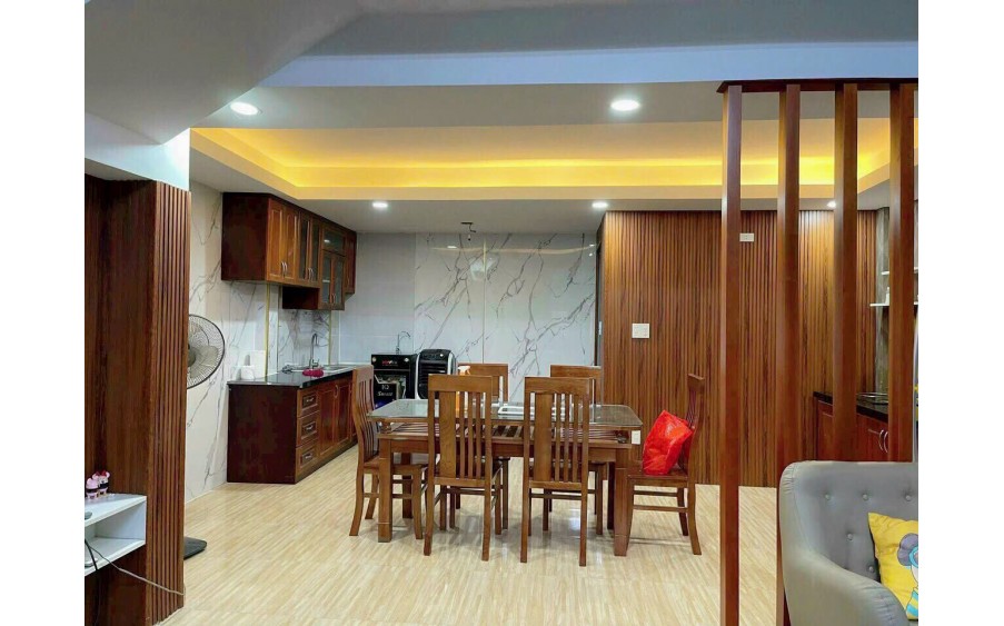 NHÀ TTTP 3 TẦNG ĐƯỢC THIẾT KẾ HIỆN ĐẠI MẶT TIỀN KINH DOANH KHU BÀN CỜ PHƯỚC HOÀ GIÁ:6TY2